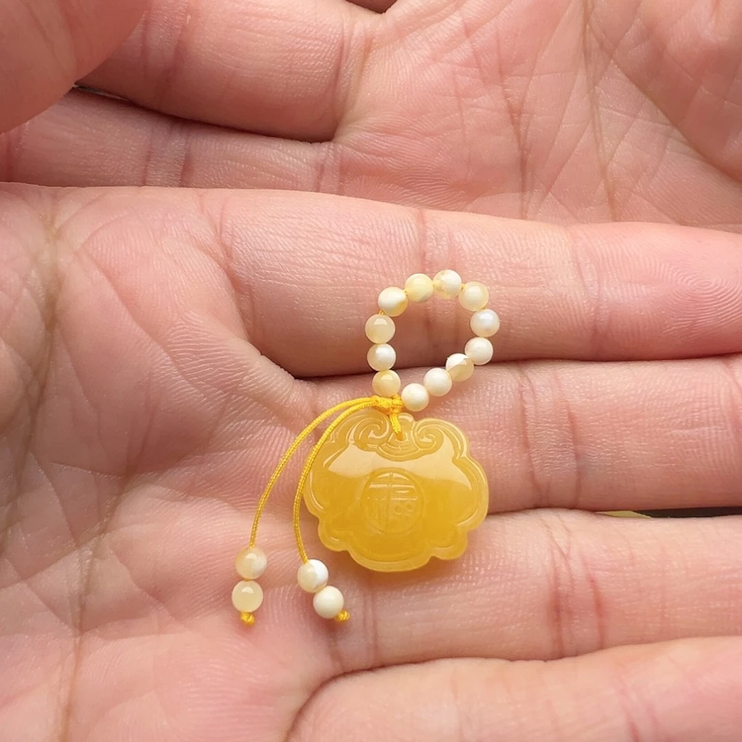 蜜蜡未镶嵌颈饰平安锁提溜吊坠