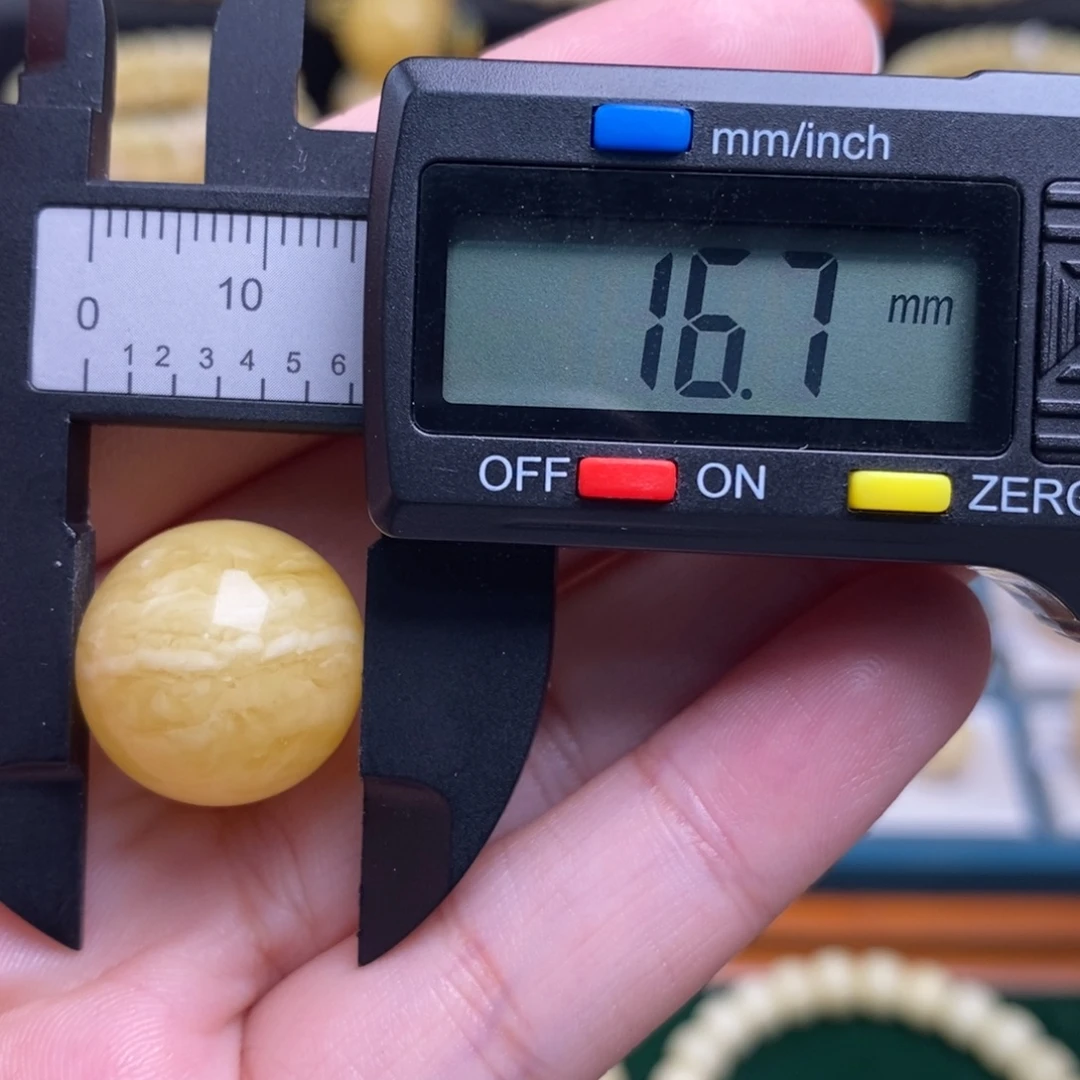 蜜蜡未镶嵌珠宝奇石