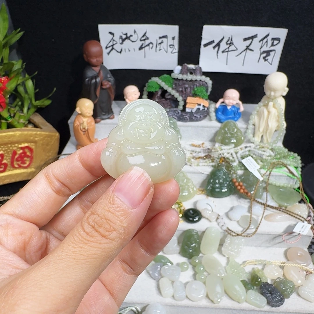 春***美和田玉未镶嵌颈饰