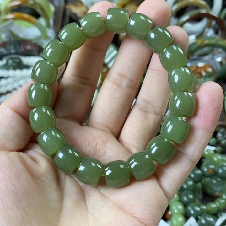 透闪石质玉手串未镶嵌龙**下