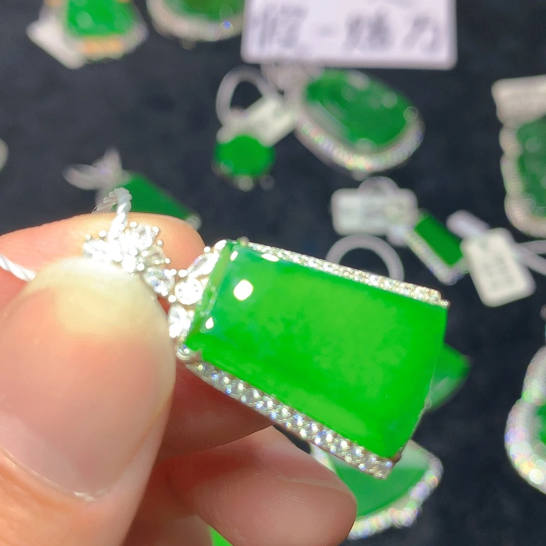 颈饰银S925镶嵌翡翠