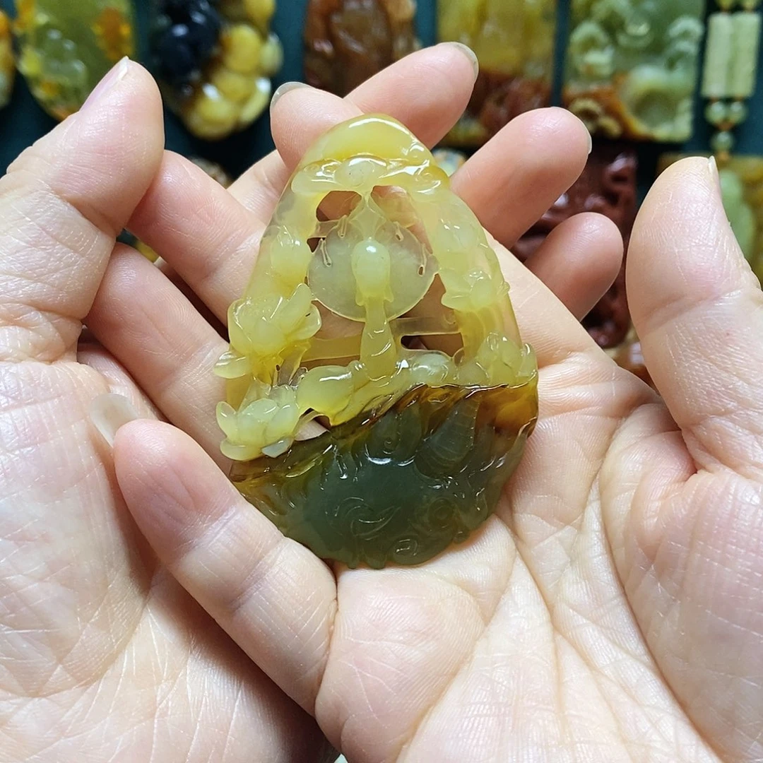 岫玉未镶嵌吊坠(赠链)