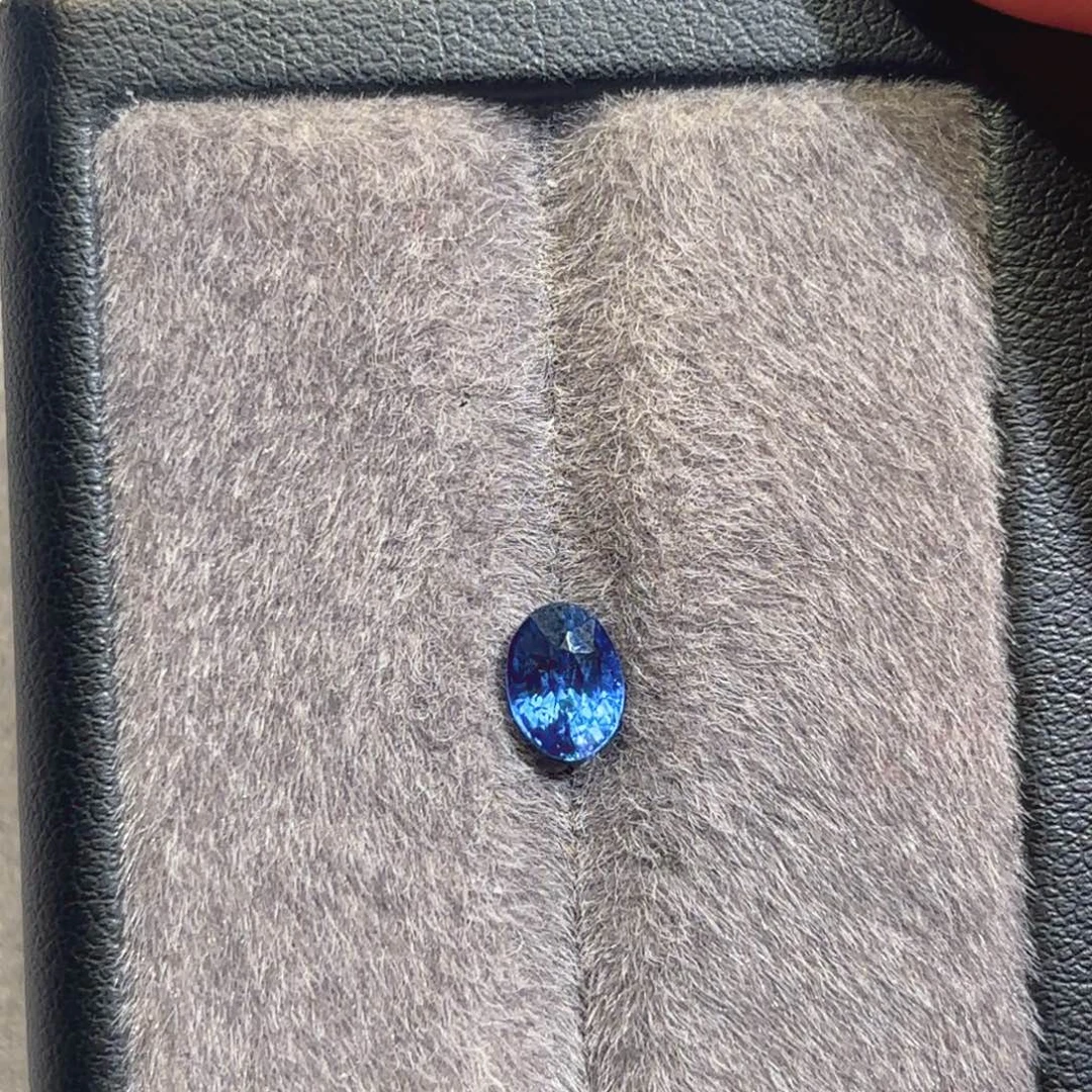 蓝宝石裸石1.03克拉