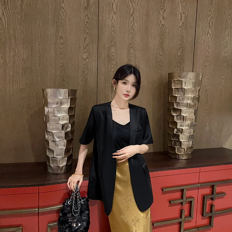 黑色醋酸缎面西装外套女薄款2025夏季新款高级感宽松气质阔版西服