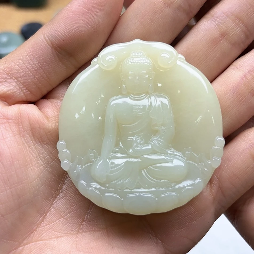 和田玉未镶嵌颈饰吾**辈