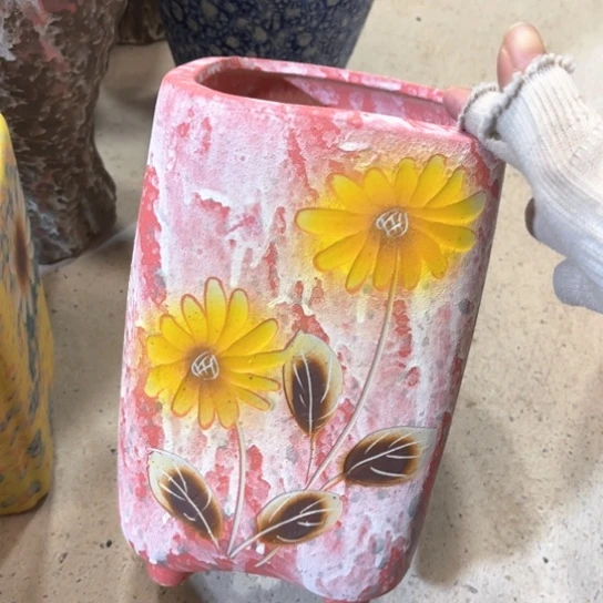 罐默认微瑕，有孔编号18-296