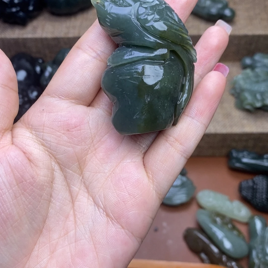 颈饰未镶嵌和田玉
