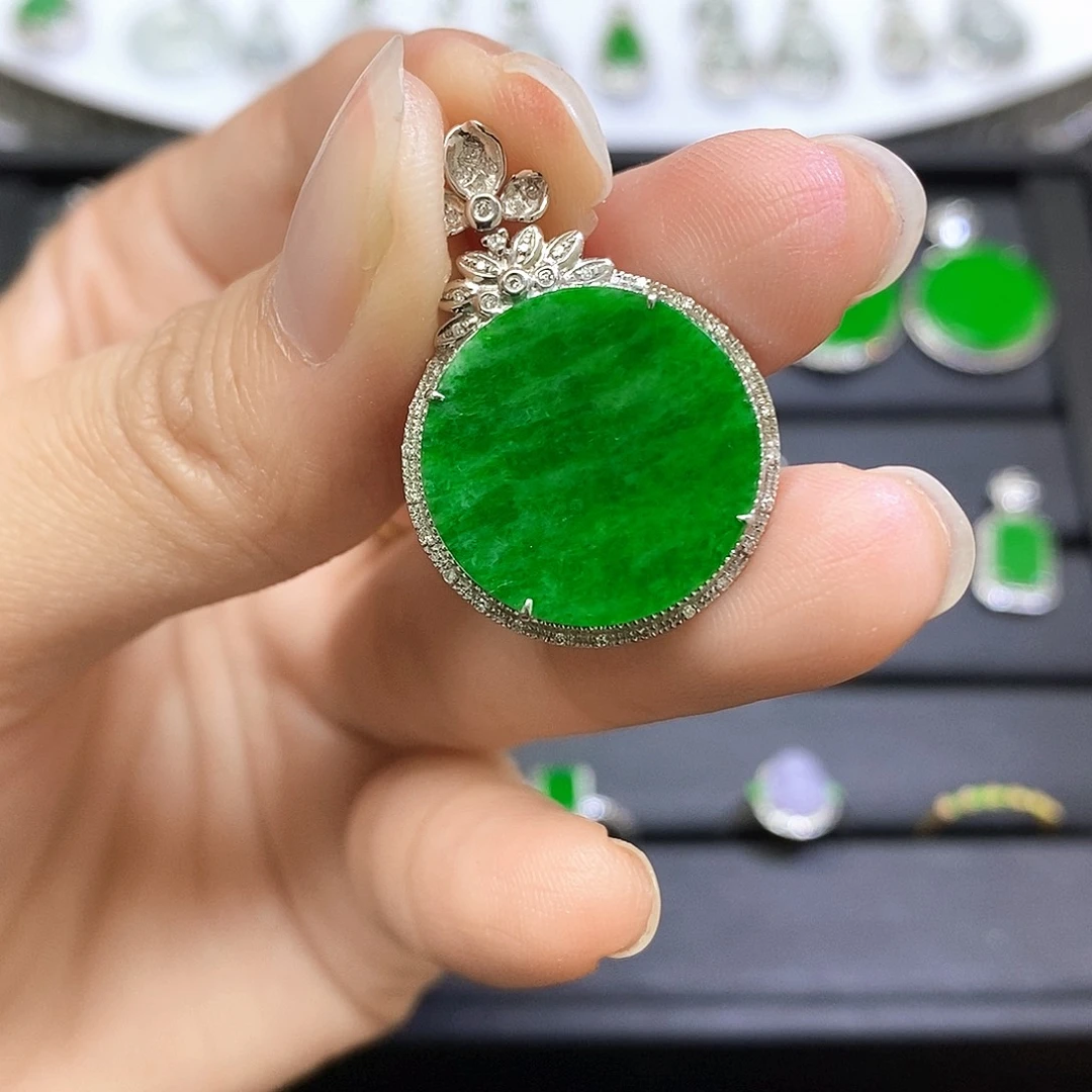 翡翠18K金镶嵌吊坠(不含链)