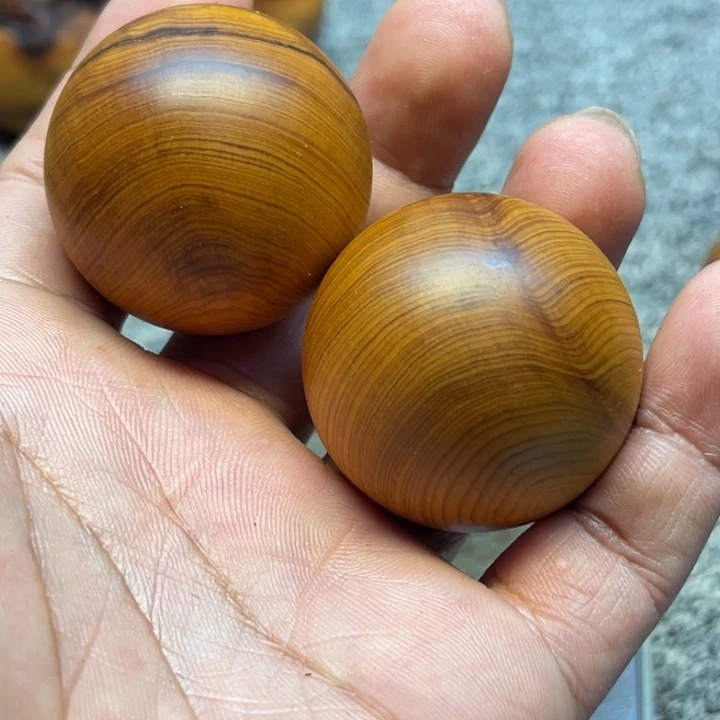 柏木（崖柏）瑕疵01