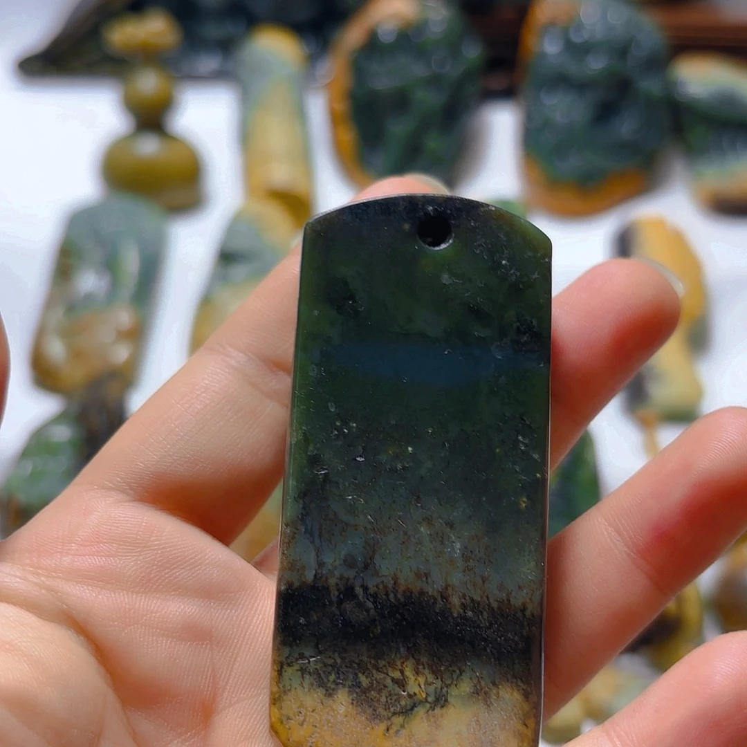 岫岩河磨玉（透闪石质玉）未镶嵌挂件