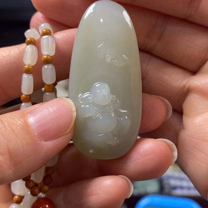 和田玉挂件未镶嵌佳****闹