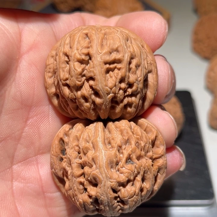 文玩核桃吊坠40平谷元宝