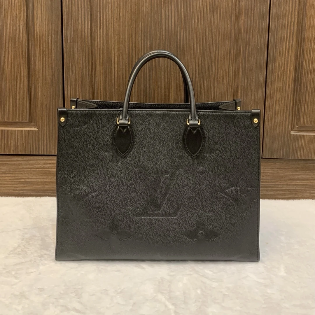 95新 LouisVuitton/路易威登 onthego黑色全皮中号单肩包/二奢