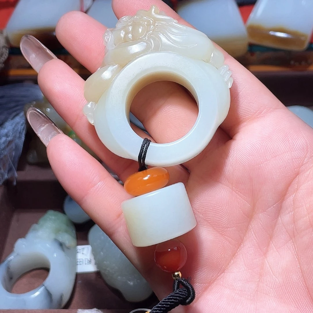 未镶嵌和田玉挂件