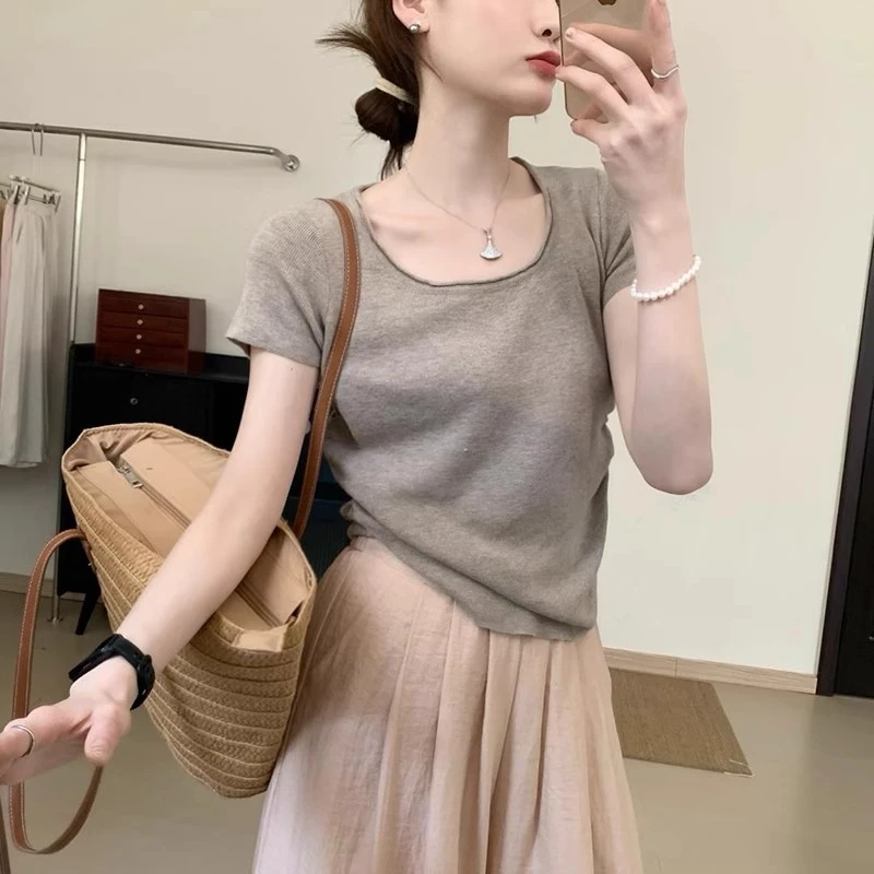 2025夏季新款冰丝针织U领短袖女韩版设计感显瘦薄款简约风T恤上衣