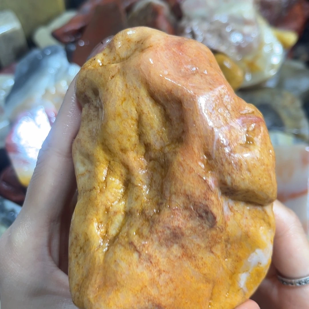 宝***润大叶紫檀（黑酸枝木类）寿山石