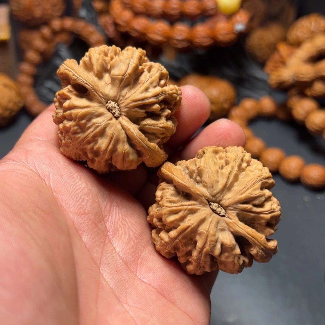 O***n手串文玩核桃尺寸48大粗筋