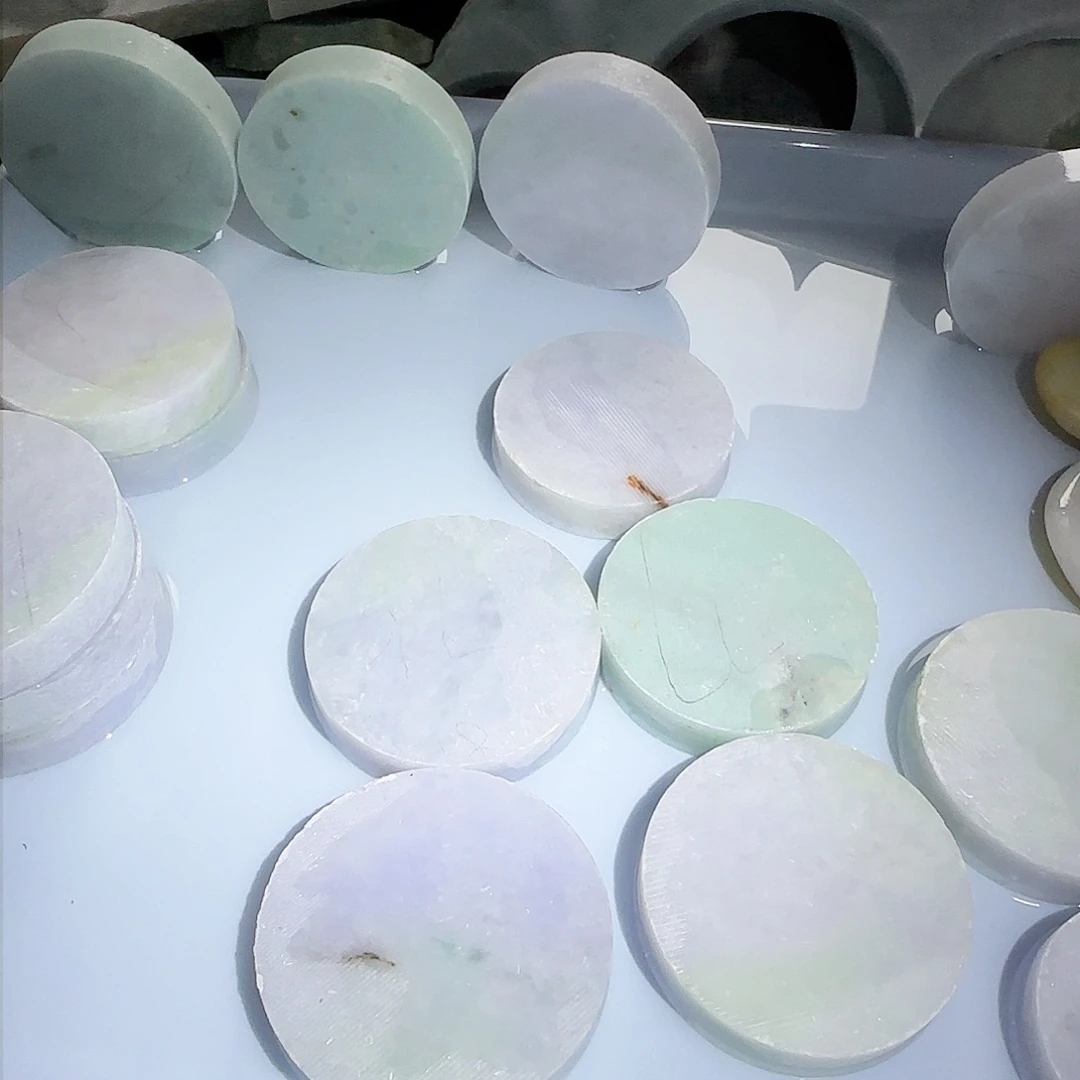 翡翠裸石翡翠A货边角料