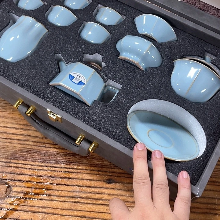 孤品茶具套装等。