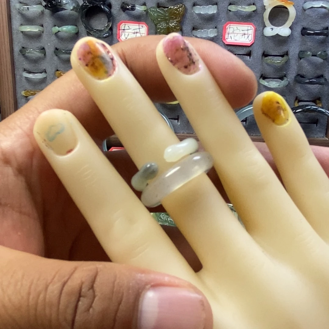 蛇纹石玉未镶嵌戒指尧*夙