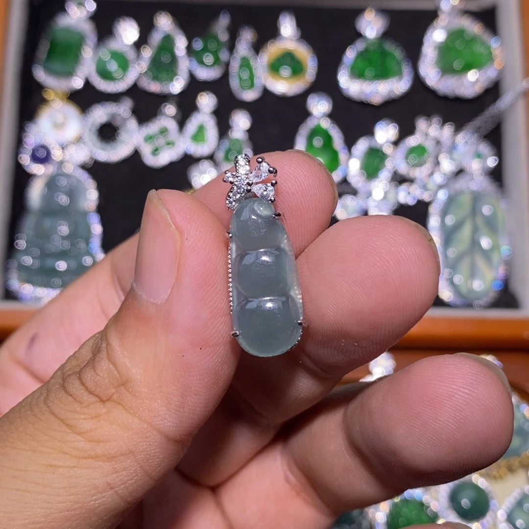 翡翠未镶嵌颈饰天然