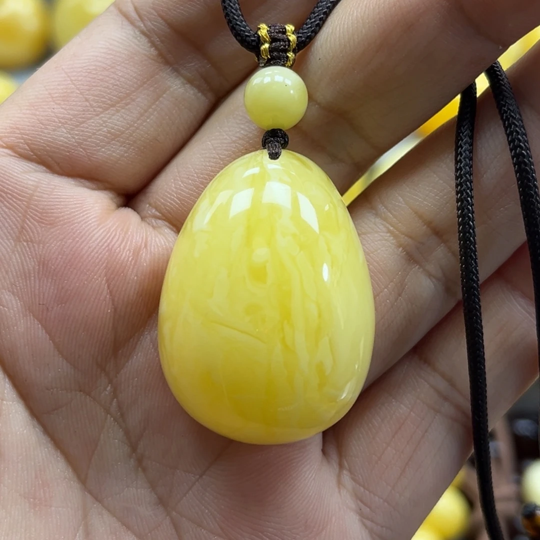 蜜蜡未镶嵌珠宝奇石