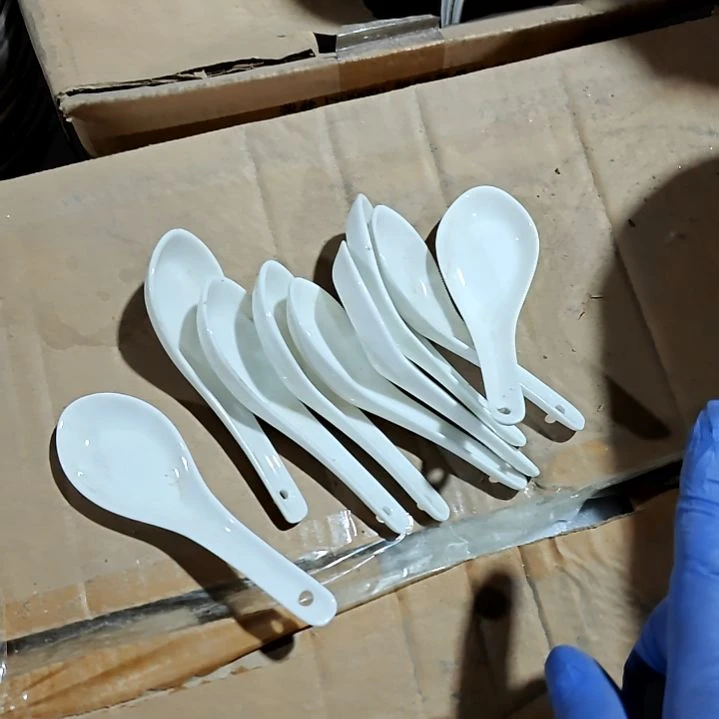 摆件陶瓷盘子碗啥都有