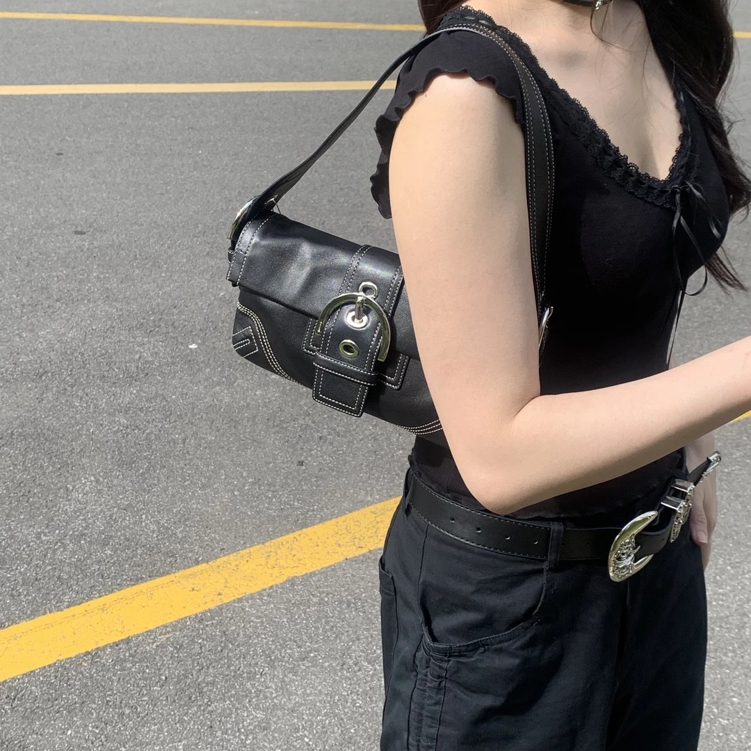 99新 COACH/蔻驰 coach黑色纯牛皮银扣法棍包单肩腋下包hd