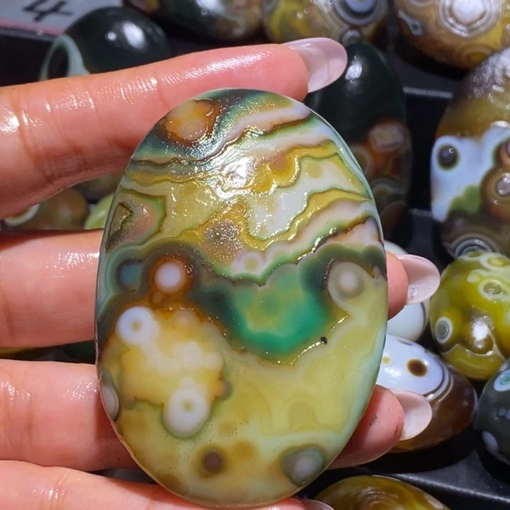 玛瑙/玉髓未镶嵌珠宝奇石111