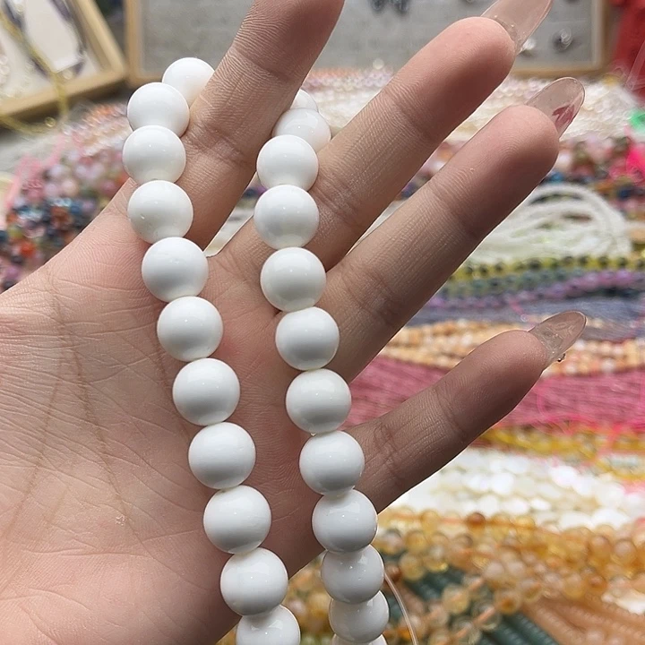 玛瑙/玉髓珠宝半成品未镶嵌伞*8，10，12mm白贝各一条