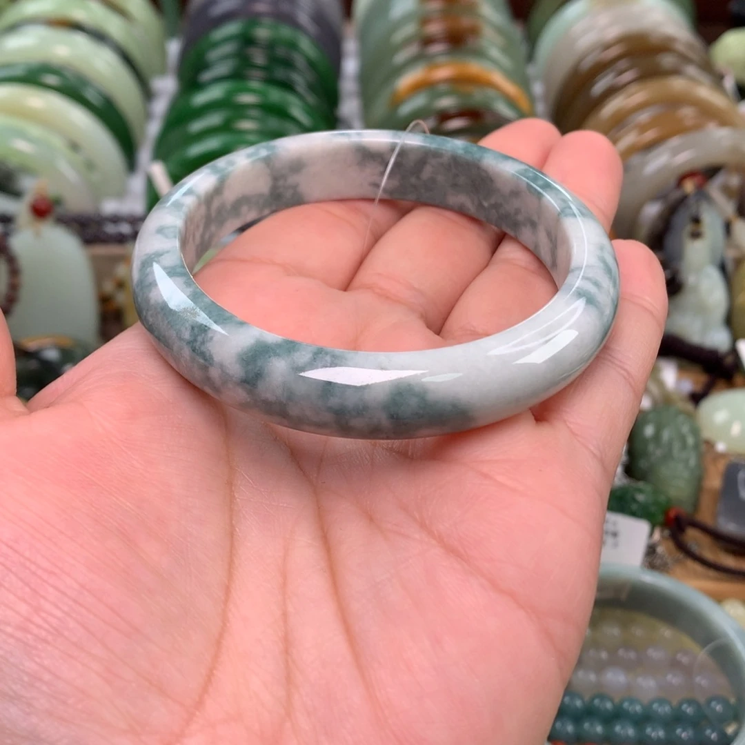 翡翠未镶嵌手镯58口径