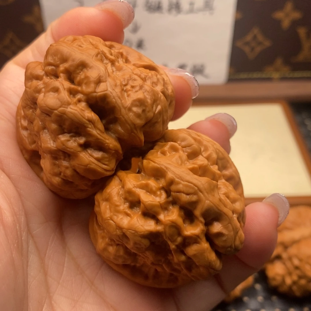 文玩核桃把件开背边44左右