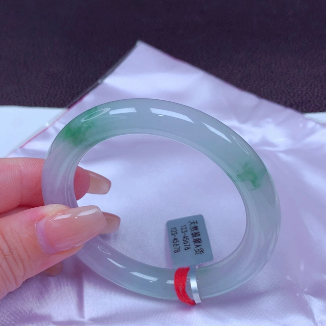 翡翠手镯未镶嵌手镯