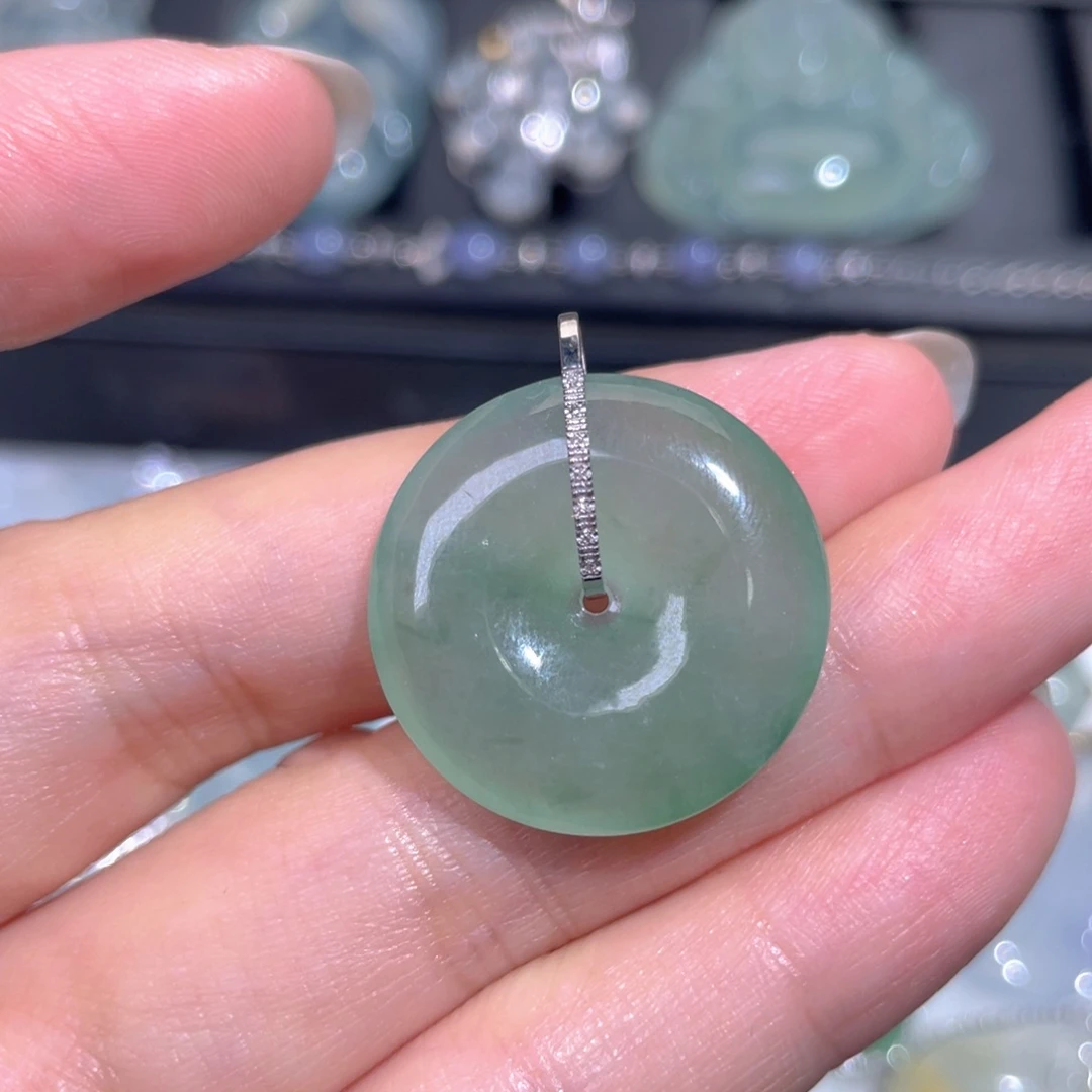 颈饰18K金镶嵌翡翠翡翠