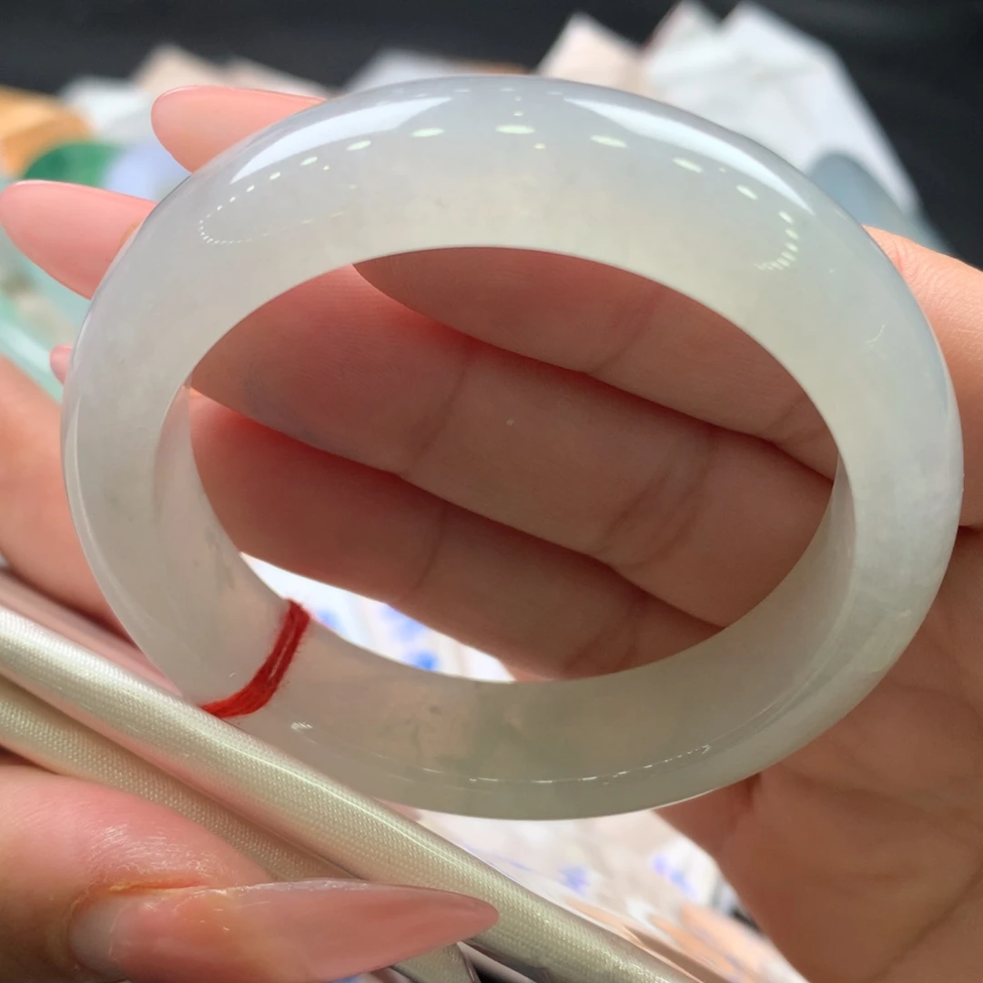 翡翠未镶嵌手镯50.6正圈，有贯穿纹裂