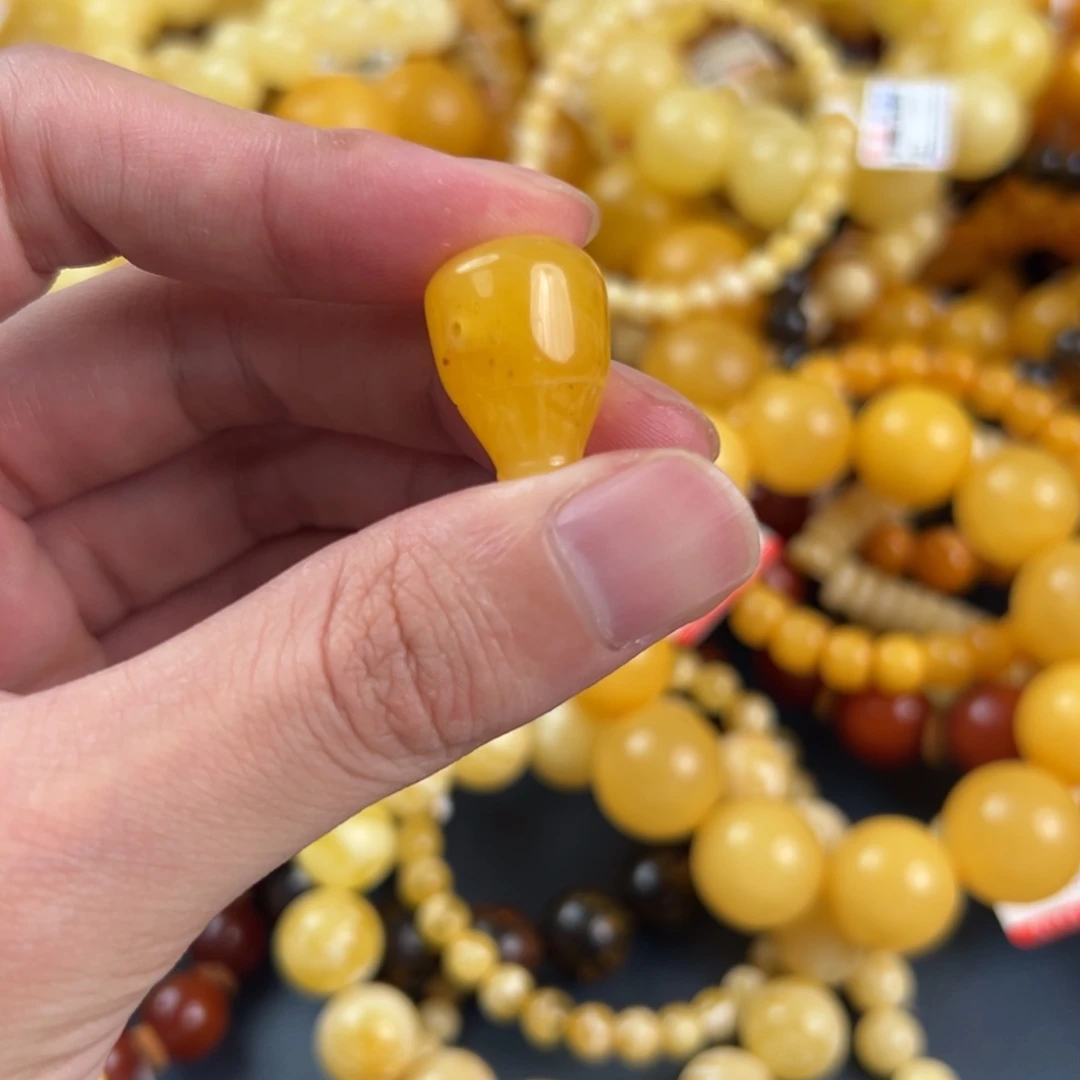 琥珀未镶嵌珠宝奇石