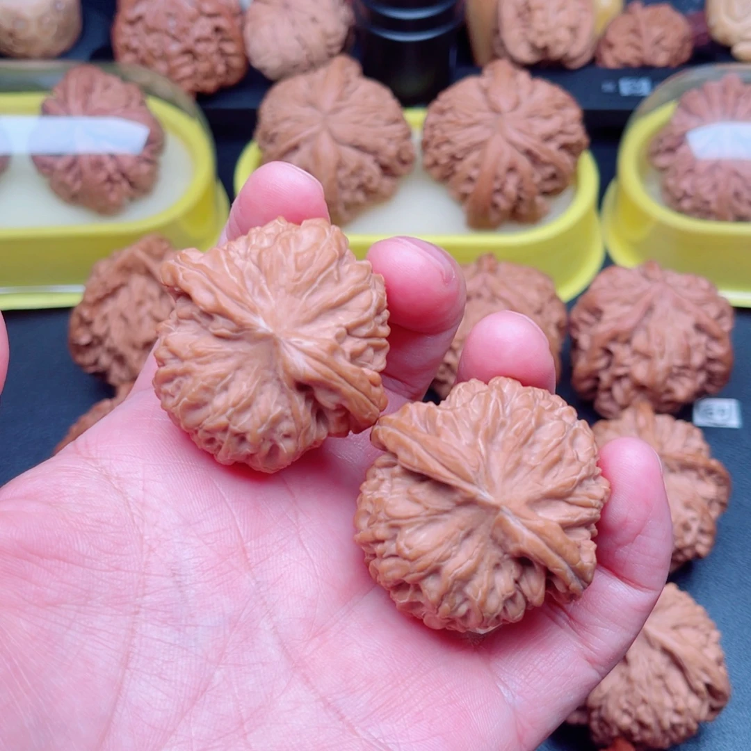 把件文玩核桃核王狮子头40×40×30