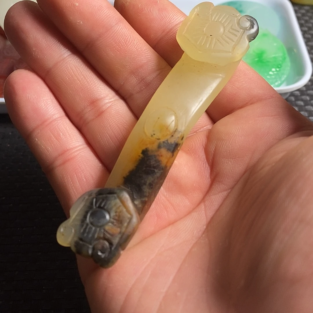 岫玉未镶嵌珠宝奇石