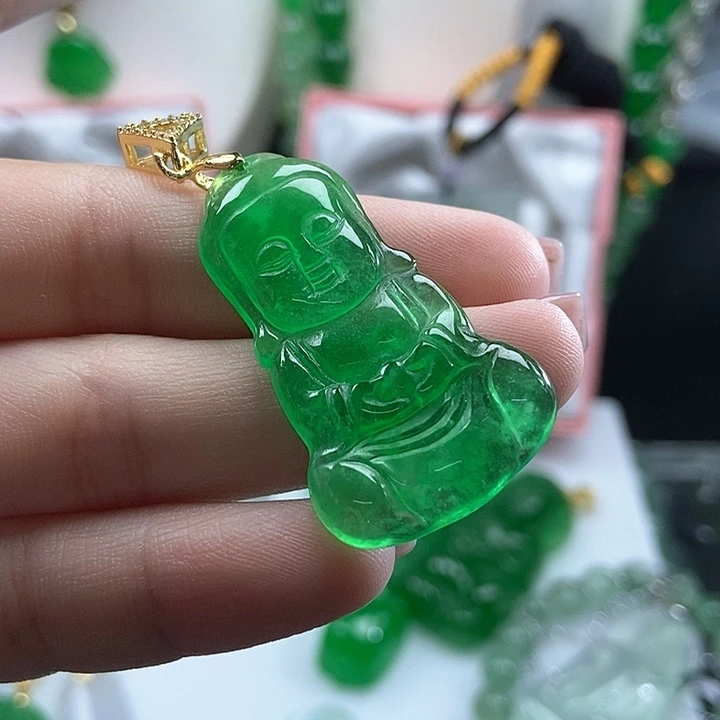 翡翠未镶嵌吊坠(赠链)
