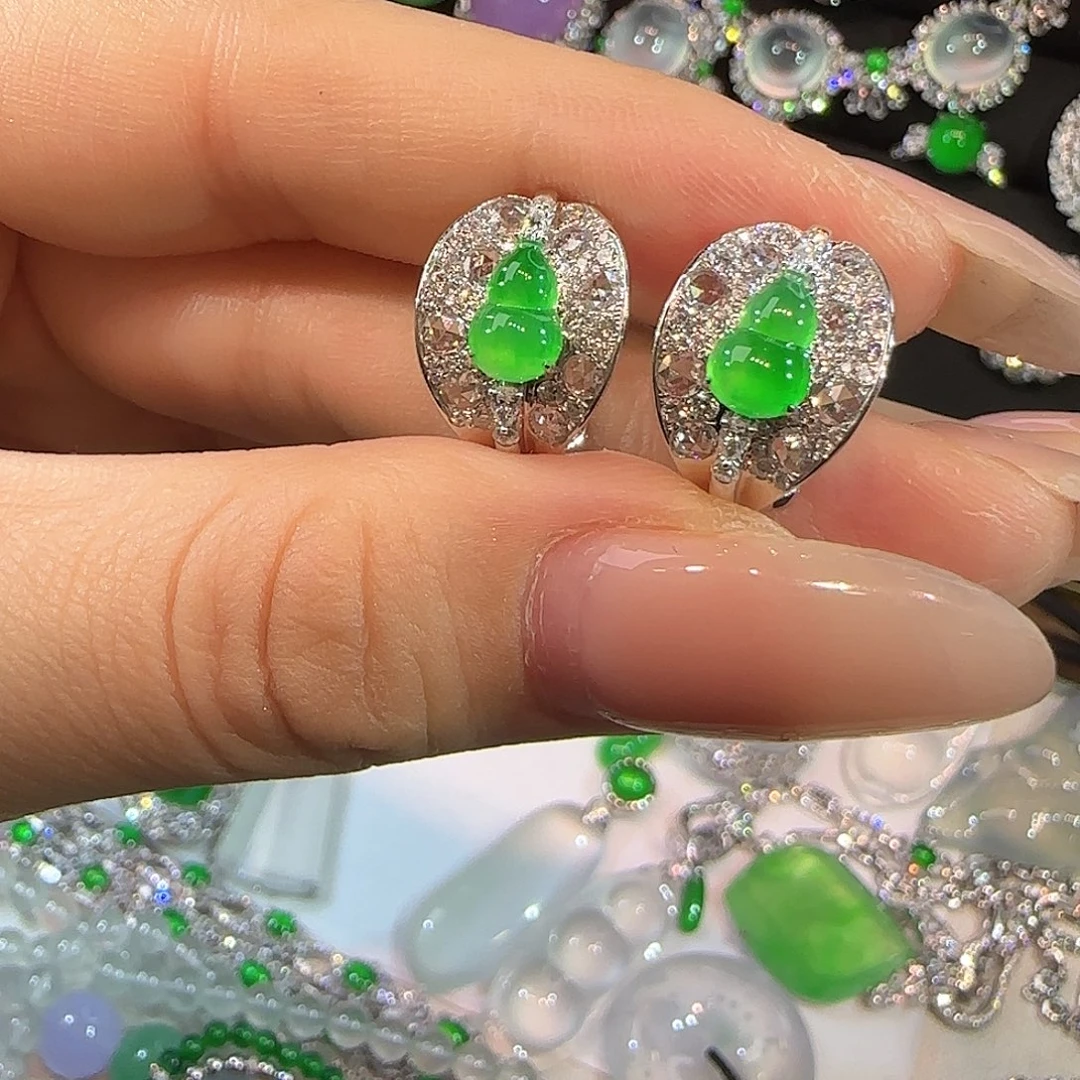 翡翠18K金镶嵌戒指