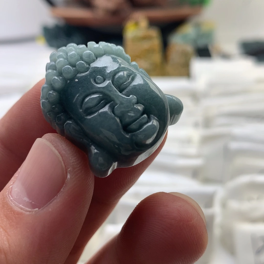 颈饰未镶嵌翡翠佛头