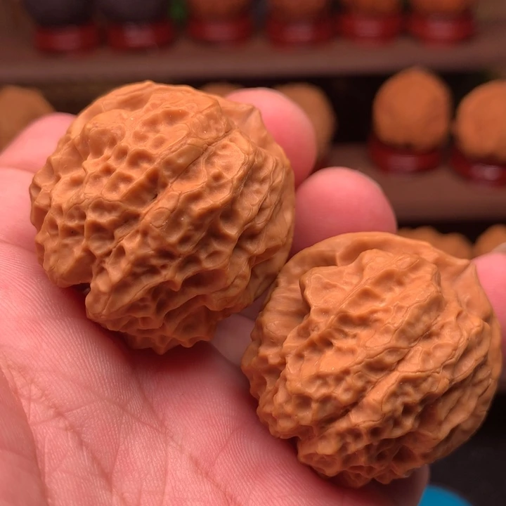 文玩核桃吊坠龙鳞金蟾王