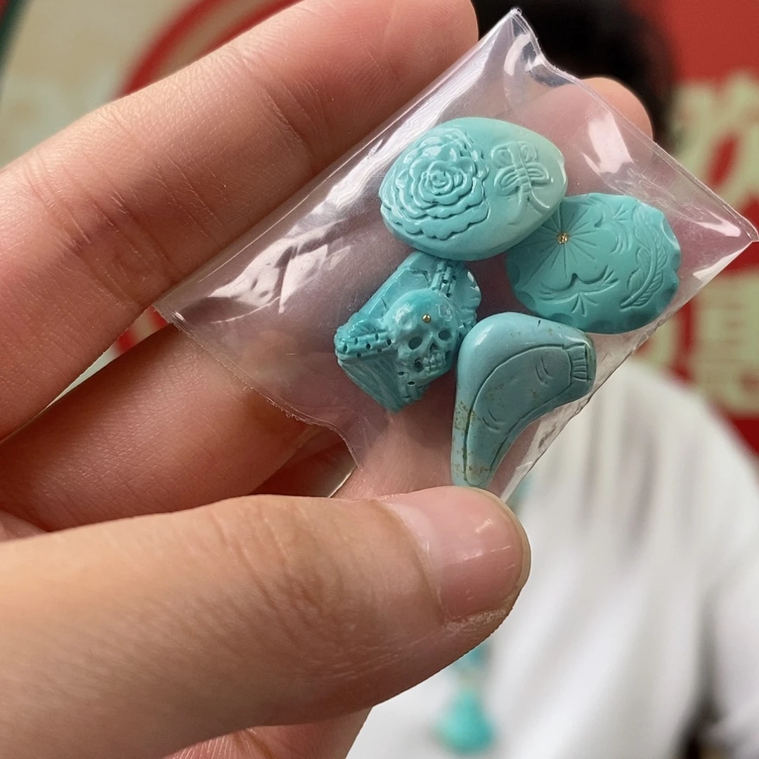 绿松石未镶嵌珠宝奇石