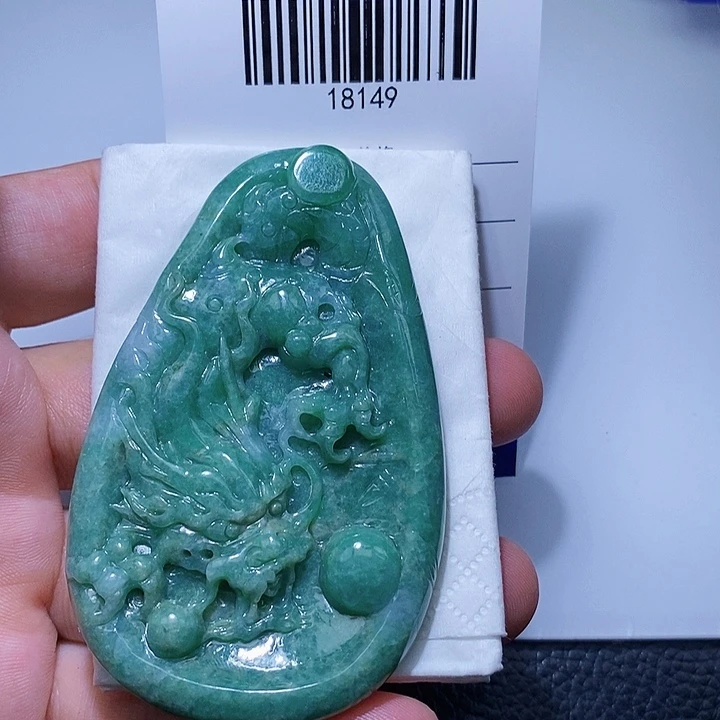 颈饰未镶嵌翡翠天光墟翡翠市场现金代购