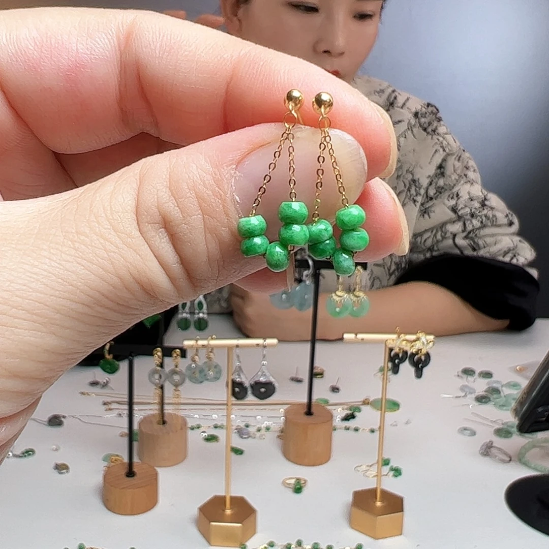 翡翠18K金镶嵌耳饰天然翡翠