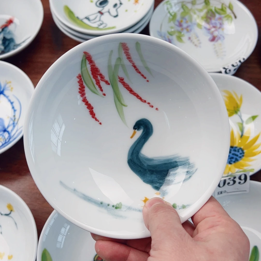 景德镇陶瓷手工手绘制作