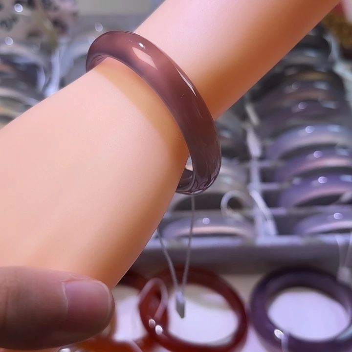 玛瑙/玉髓未镶嵌手镯天然玛瑙，默认微瑕，不退不换