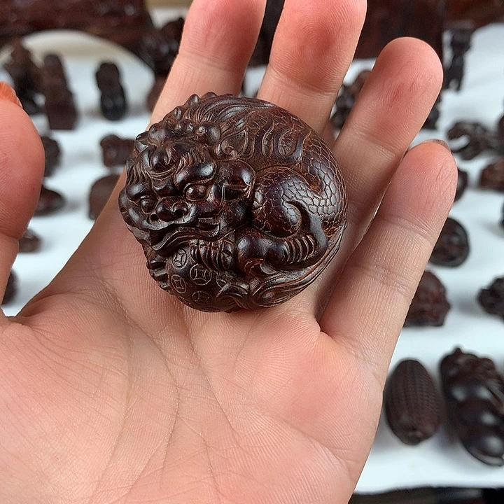 檀香紫檀（小叶紫檀）得*