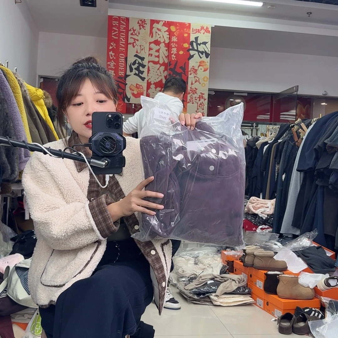 24437紫色加绒特价卫衣