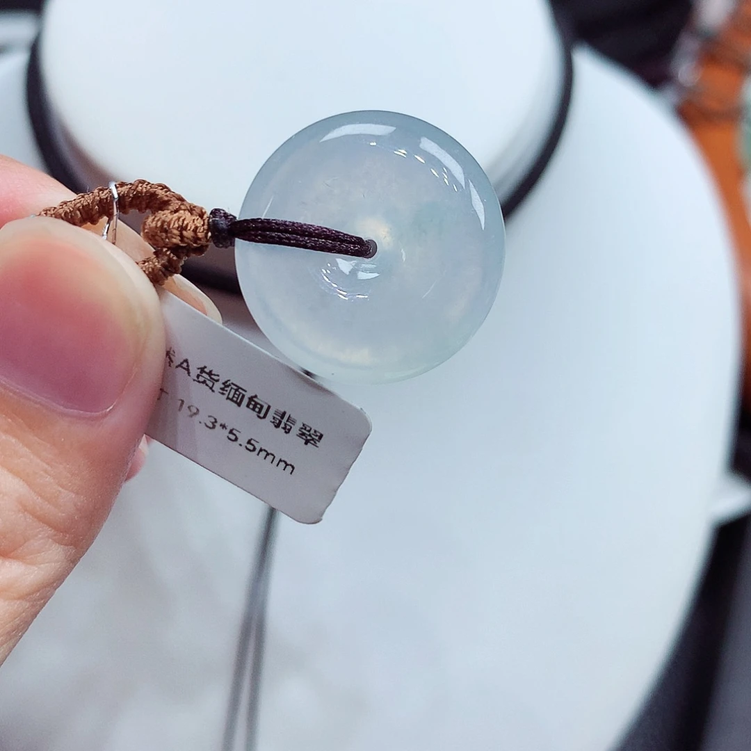 翡翠未镶嵌颈饰翡翠18，19.3/5.5